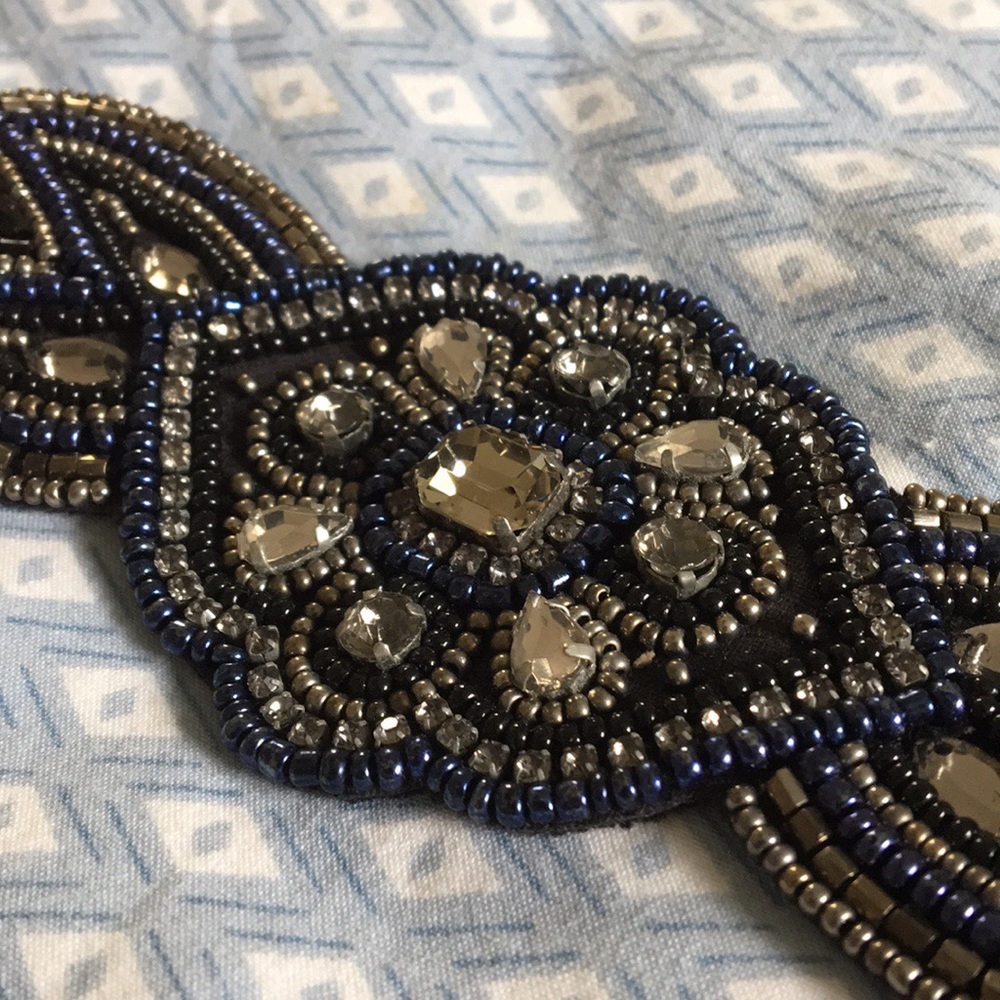 Accent belt